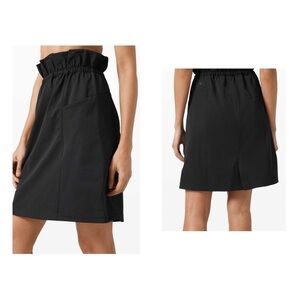 Lululemon Trip Taker Skirt in Black - size 4